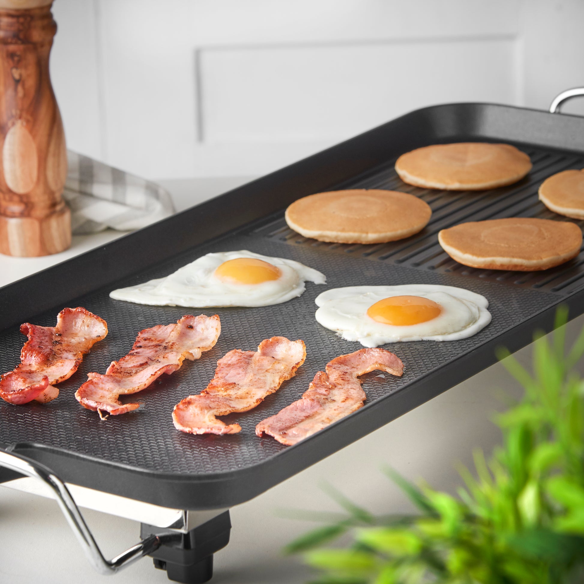 MisterChef XL Electric Teppanyaki Grill